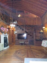 8035 NW 120th St in Reddick, FL - Foto de edificio - Building Photo