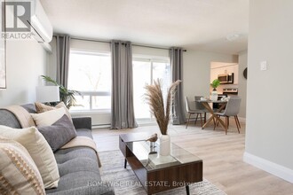 240-240 Ormond Dr in Oshawa, ON - Building Photo - Building Photo