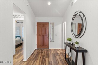 8818 W Piute Ave in Peoria, AZ - Foto de edificio - Building Photo