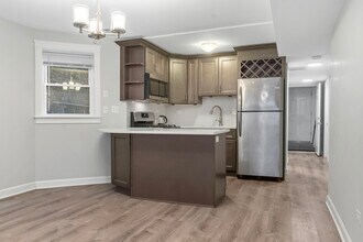 3255 W Leland Ave in Chicago, IL - Building Photo - Building Photo