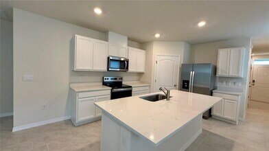 3314 Pine Lily Ave in Poinciana, FL - Building Photo - Building Photo