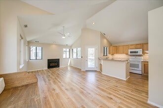 944 E Riverpark Ln in Boise, ID - Foto de edificio - Building Photo