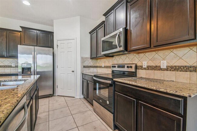 4925 White Sanderling Ct in Tampa, FL - Building Photo - Building Photo