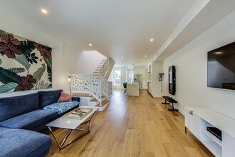 25 U St NE, Unit 2 in Washington, DC - Building Photo - Building Photo