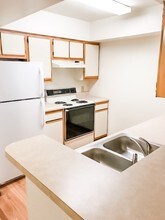 2136 Stirrup Ln-Unit -C202 in Toledo, OH - Building Photo - Building Photo