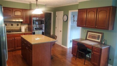 4396 Alpine Ct in Snellville, GA - Building Photo - Building Photo