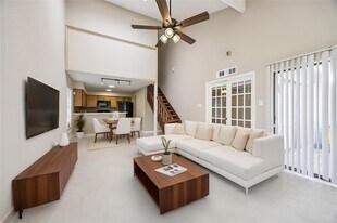 11957 Bob White Dr in Houston, TX - Building Photo