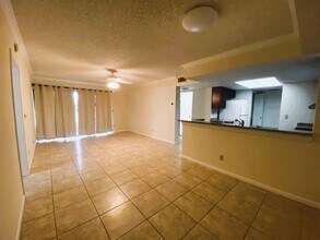 9022 W Atlantic Blvd in Coral Springs, FL - Building Photo - Building Photo