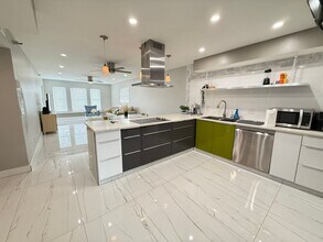 4510 El Conquistador Pkwy in Bradenton, FL - Building Photo - Building Photo