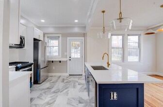 4402 Fairview Ave in Baltimore, MD - Foto de edificio - Building Photo