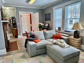 156 Main St in Melrose, MA - Foto de edificio - Building Photo