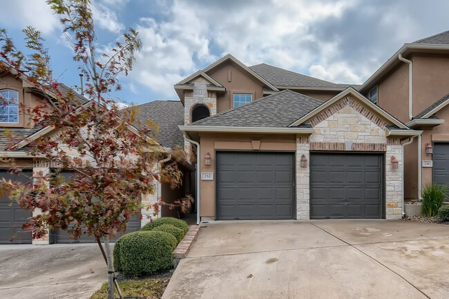 232 Sunrise Ridge Cove in Lakeway, TX - Foto de edificio - Building Photo