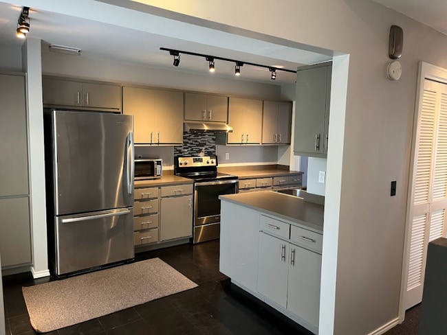 1621 S Quaker Ave in Tulsa, OK - Building Photo - Building Photo