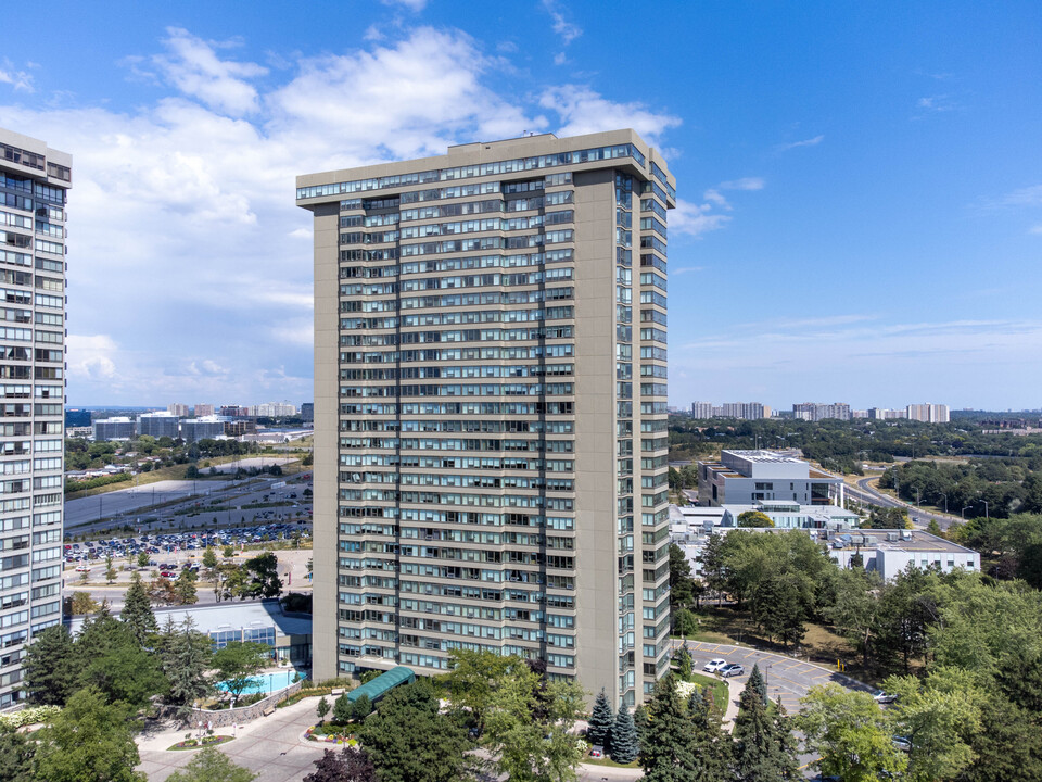 The Zenith in Toronto, ON - Building Photo