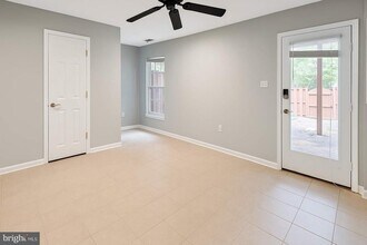 1 Beacon Hill Way in Gaithersburg, MD - Building Photo - Building Photo