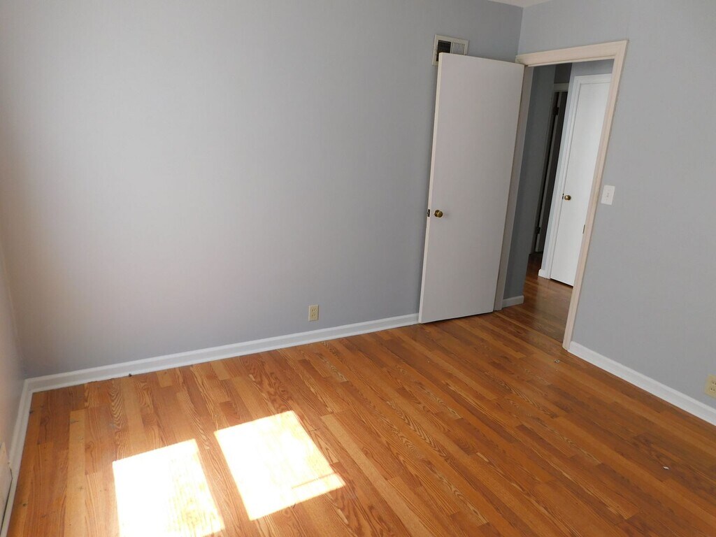 302 W Kelly Ave Rentals in Augusta, KS