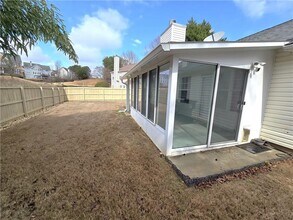4060 Crescent Walk Ln NE in Suwanee, GA - Building Photo - Building Photo