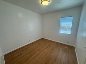 210 W Boone St in Santa Maria, CA - Building Photo - Building Photo