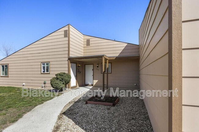 2768 Siesta Ln in Boise, ID - Foto de edificio - Building Photo
