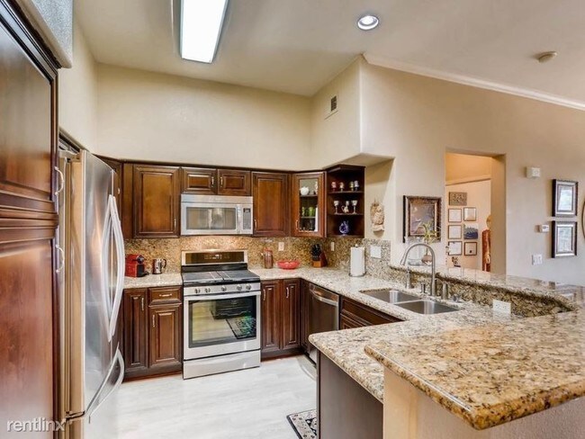 12372 Carmel Country Rd in San Diego, CA - Building Photo - Building Photo