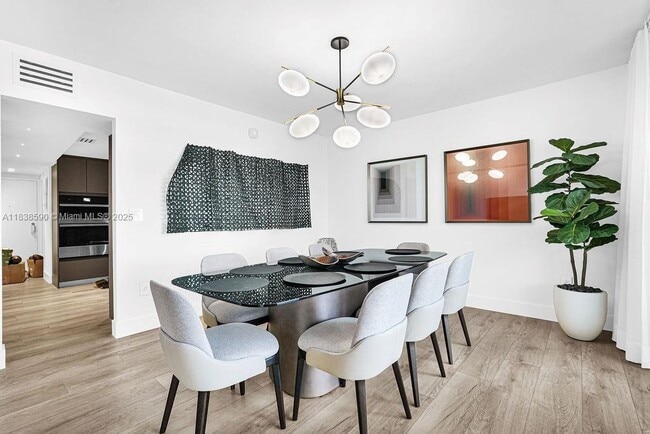 property at 9111 E Bay Harbor Dr