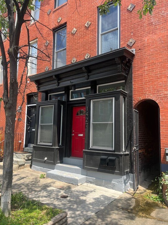 1427 S Hanover St in Baltimore, MD - Building Photo
