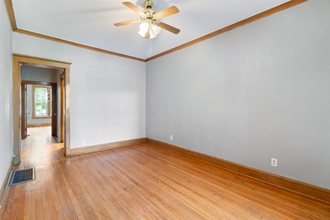 32 N Ashland Ave in Chicago, IL - Building Photo - Building Photo