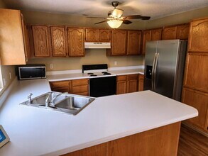 671 61st St in West Des Moines, IA - Building Photo - Building Photo