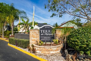 Terra at Highgate Apartment Homes in Orlando, FL - Building Photo