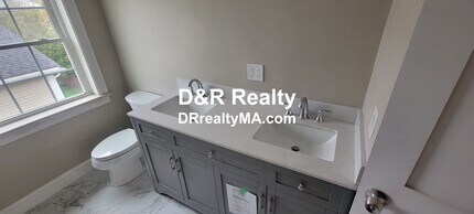 628 Trapelo Rd, Unit 1 in Belmont, MA - Building Photo - Building Photo