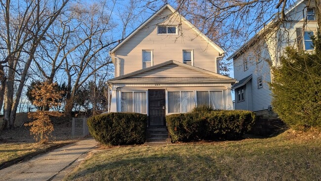 property at 267 W Long St