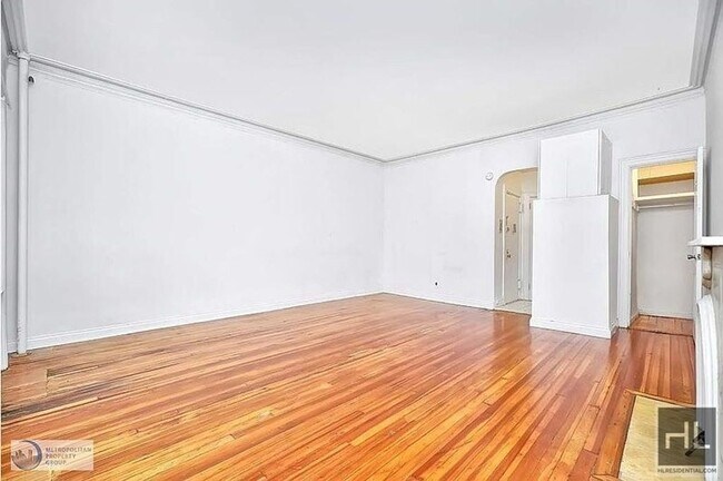 EAST 65 STREET in New York, NY - Building Photo - Building Photo