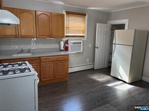 106 Grand St in Garfield, NJ - Foto de edificio - Building Photo