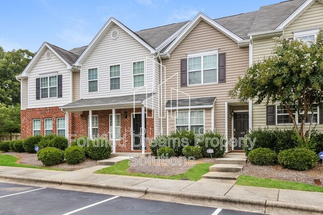 105 Breezeway Ln in Greensboro, NC - Building Photo - Building Photo