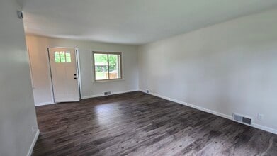 906 W Walnut St in Kankakee, IL - Building Photo - Building Photo