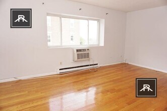 8 Scottfield Rd in Boston, MA - Building Photo - Building Photo