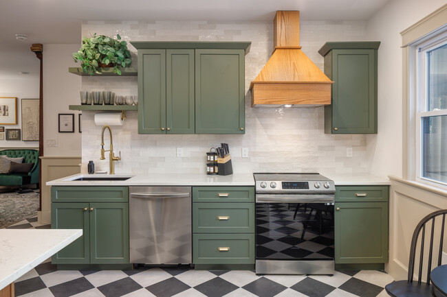 44 Winslow Rd, Unit 8 in Brookline, MA - Building Photo - Building Photo