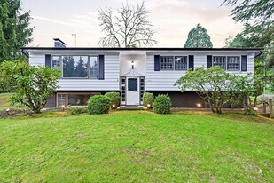 1421 Laburnum Way in Lake Oswego, OR - Building Photo