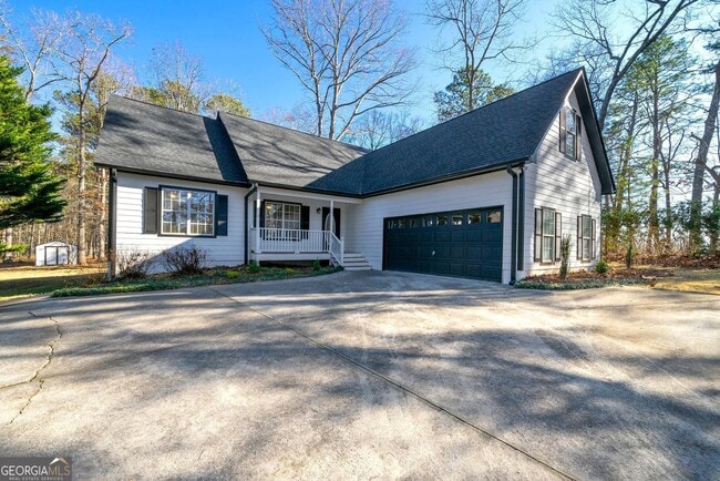 property at 198 Lakeview Dr