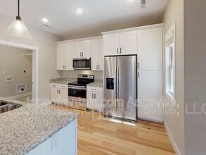 583 Fairview Rd in Asheville, NC - Building Photo - Building Photo
