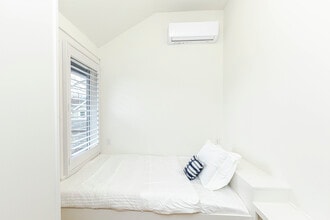 2213 Belmont Blvd, Unit B in Nashville, TN - Foto de edificio - Building Photo