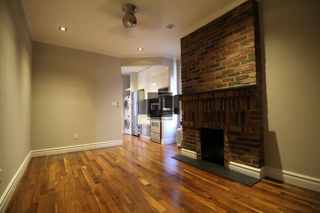 East 25th Street in New York, NY - Building Photo - Building Photo