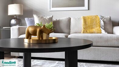 650 S Main St, Unit 1331 in Fort Worth, TX - Foto de edificio - Building Photo