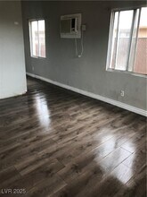 1713 Fairfield Ave, Unit 2 in Las Vegas, NV - Building Photo - Building Photo