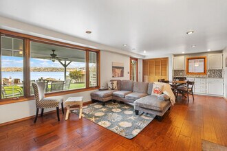 10507 Rainier Ave S in Seattle, WA - Building Photo - Building Photo