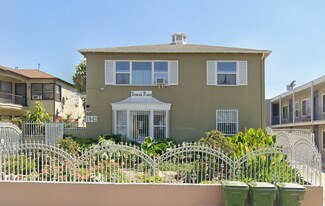 1942 1/2 S Rimpau Blvd, Unit Sonia's Place in Los Angeles, CA - Building Photo
