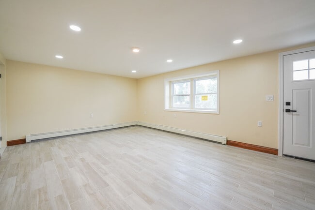 41 River Edge Rd, Unit Studio 1G in River Edge, NJ - Foto de edificio - Building Photo