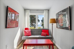 411 Chesapeake Ave, Unit 1