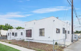 8715 Hooper Ave in Los Angeles, CA - Building Photo - Building Photo