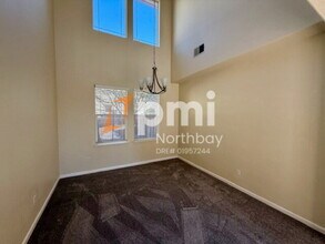869 Emerald Hills Cir in Fairfield, CA - Foto de edificio - Building Photo